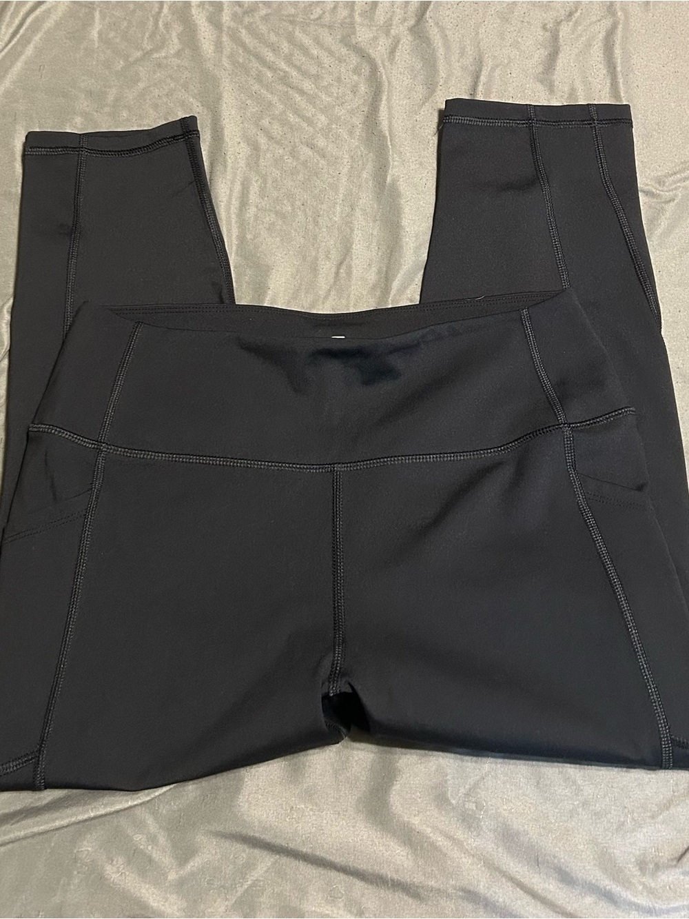 NWOT Gapfit Cropped Leggings